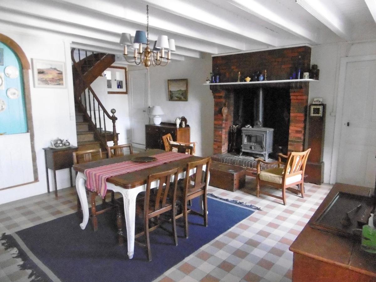 Bed and Breakfast La Bicyclette Bleue Montpinchon Екстер'єр фото