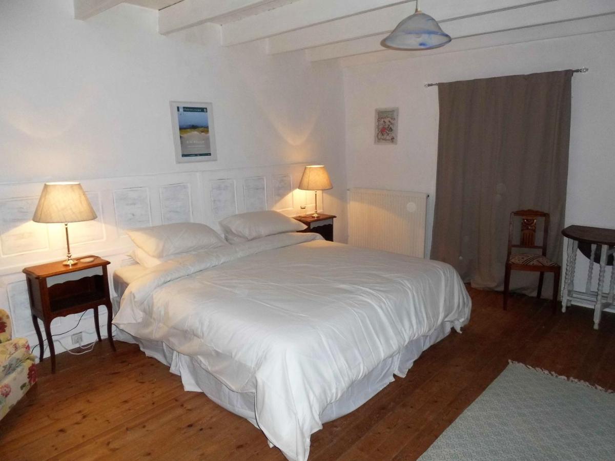 Bed and Breakfast La Bicyclette Bleue Montpinchon Екстер'єр фото