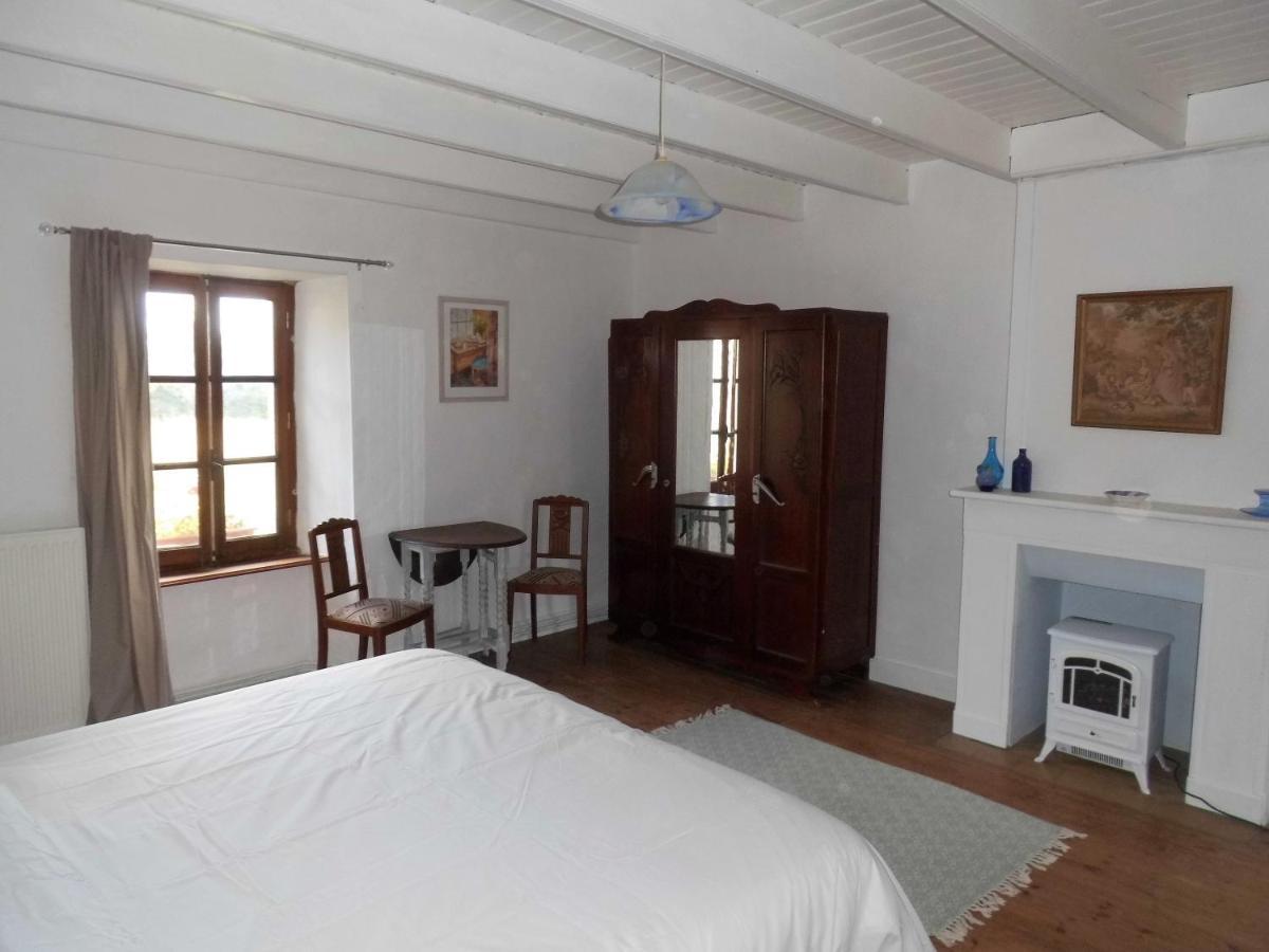 Bed and Breakfast La Bicyclette Bleue Montpinchon Екстер'єр фото