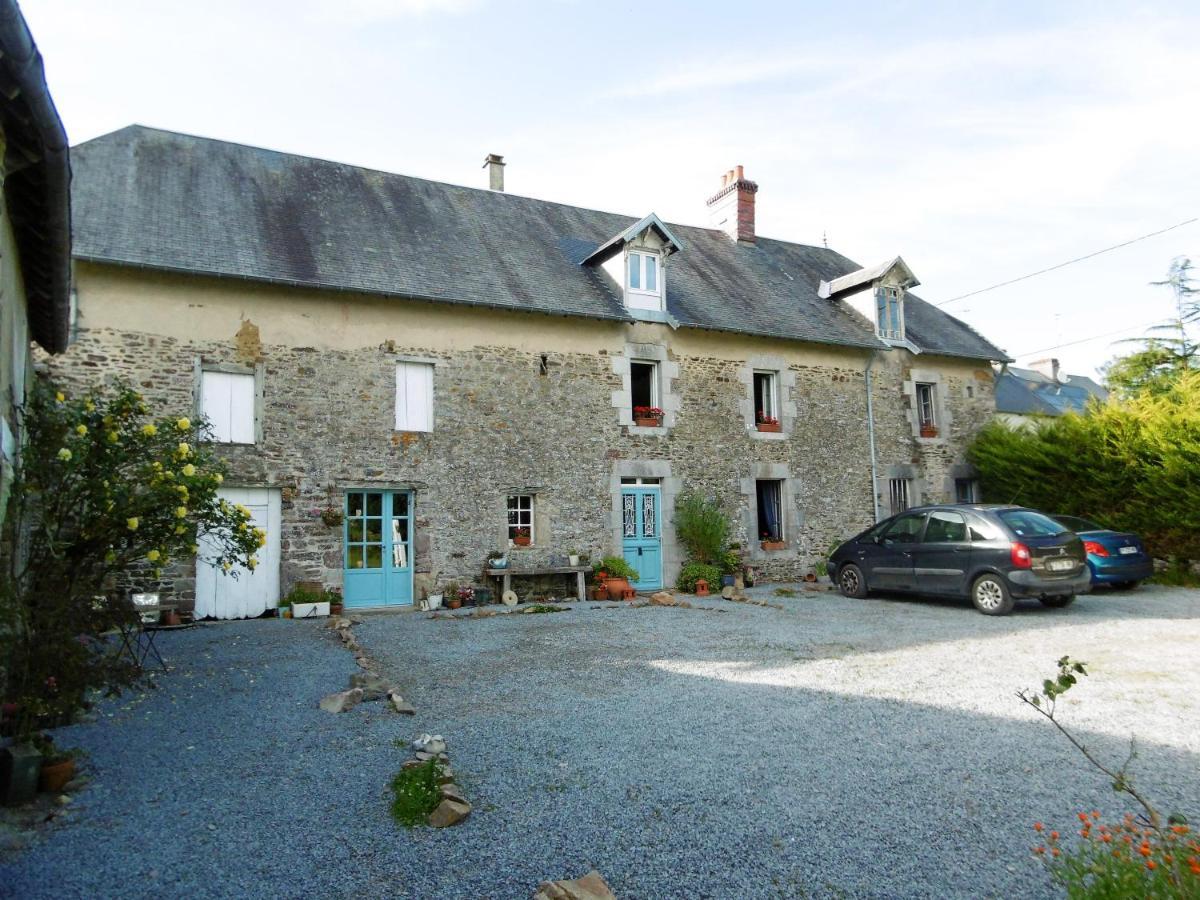 Bed and Breakfast La Bicyclette Bleue Montpinchon Екстер'єр фото