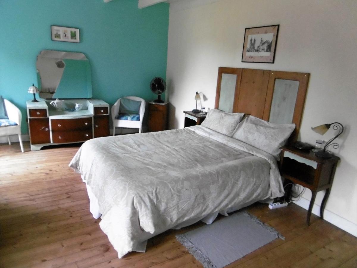 Bed and Breakfast La Bicyclette Bleue Montpinchon Екстер'єр фото