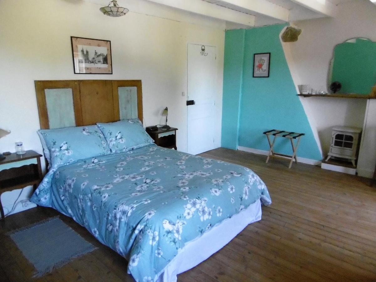 Bed and Breakfast La Bicyclette Bleue Montpinchon Екстер'єр фото