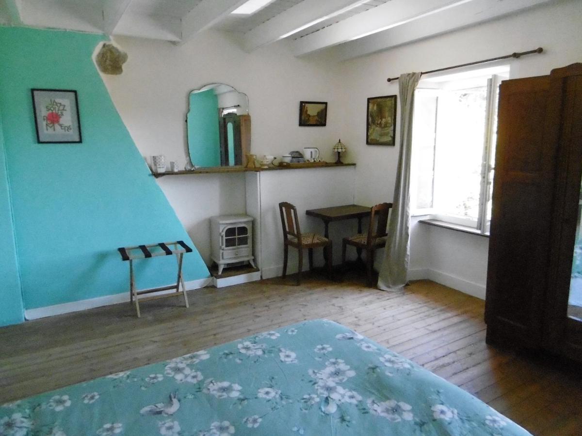 Bed and Breakfast La Bicyclette Bleue Montpinchon Екстер'єр фото