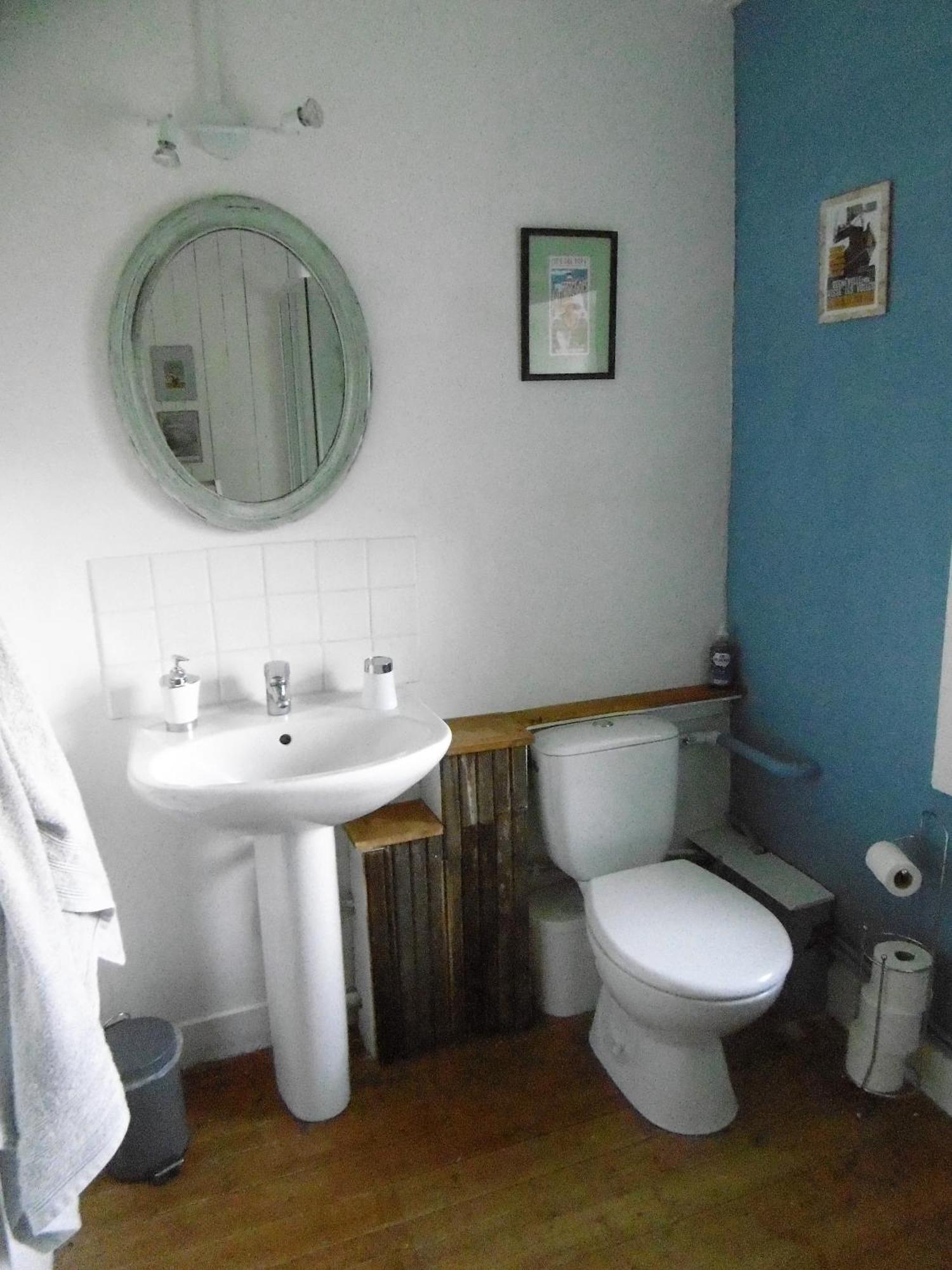 Bed and Breakfast La Bicyclette Bleue Montpinchon Екстер'єр фото